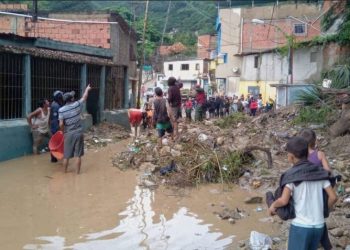 Lluvias vuelven a causar afectaciones y anegaciones en Caracas y La Guaira