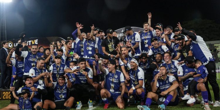 Metropolitanos, un campeón inédito en el fútbol de Venezuela