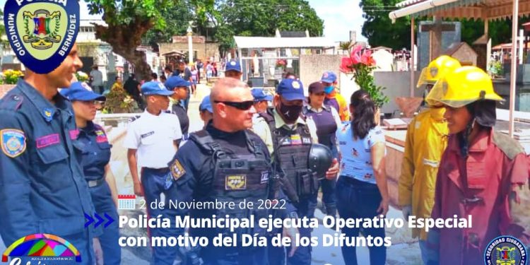 Policia Municipal ejecuta operativo especial con motivo del Dia de los Difuntos