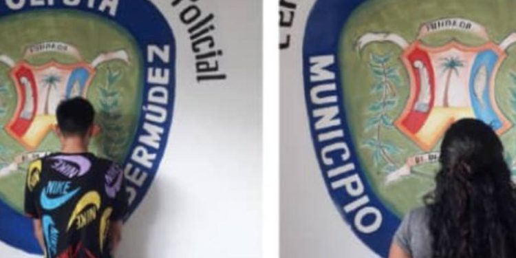 Policía municipal aprehende a dos personas por agresion física y verbal contra una dama