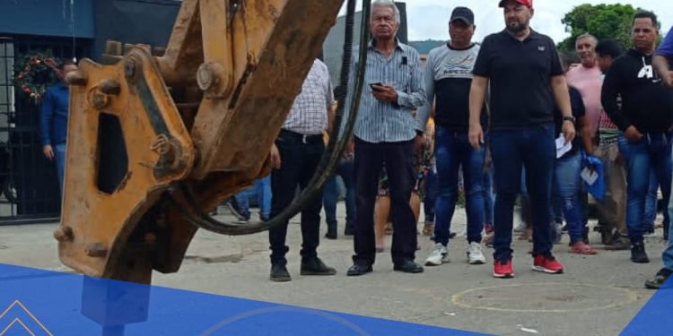 El director de Infraestructura Miguel Higuerey informó que serán colocados 97 metros de tubería de 16 pulgadas y además, se edificarán 12 empotramientos, beneficiando a familias de Cocolirio, Los Cocos, Lirio 1, 2 y 3, El Milagro, La Víctoria, Divino Niño y Los Pajaritos.