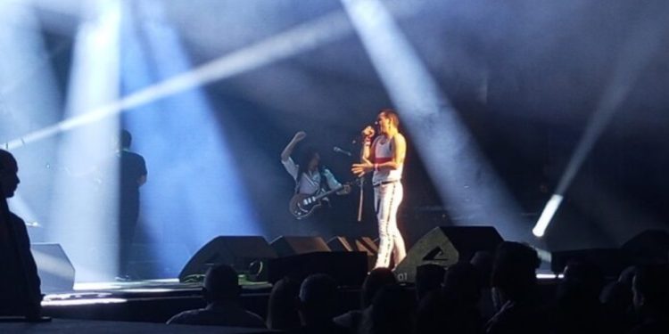 “Dios Salve a la Reina” el mejor tributo a Queen eclipsó al Teresa Carreño