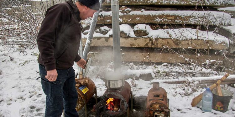 Invierno en Ucrania congela a los ciudadanos: “Ni siquiera tenemos leña para afrontarlo”