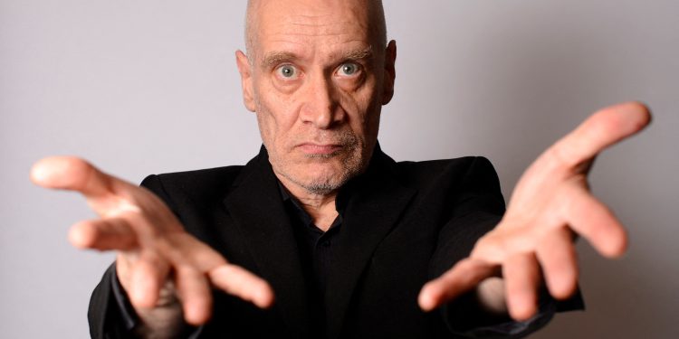 Murió Wilko Johnson, leyenda del rock y famoso verdugo de Games of Thrones