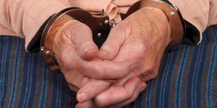 Capturan en Maiquetía a una abuela acusada de asesinar a 3 de sus nietos