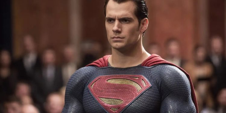 Henry Cavill protagonizará una serie basada en el universo Warhammer