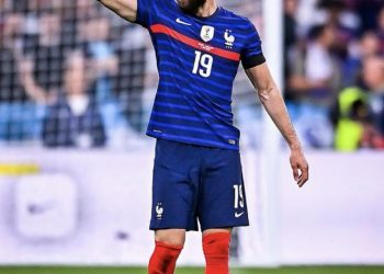 Karim Benzema anuncia el «final» de su carrera en la selección de Francia