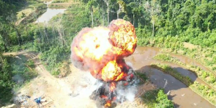 FANB destruye campamentos de minería ilegal en Bolívar