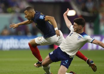 Francia gana 2-1 a Inglaterra y será rival de Marruecos en semifinal del Mundial