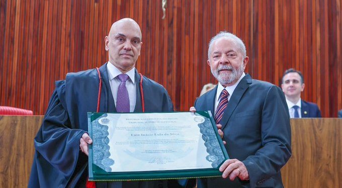 Lula recibe el diploma como presidente electo de Brasil