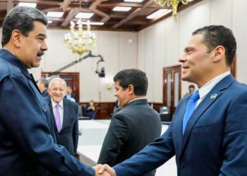«El diálogo es y será la ruta con sectores de oposición», dice el presidente Maduro