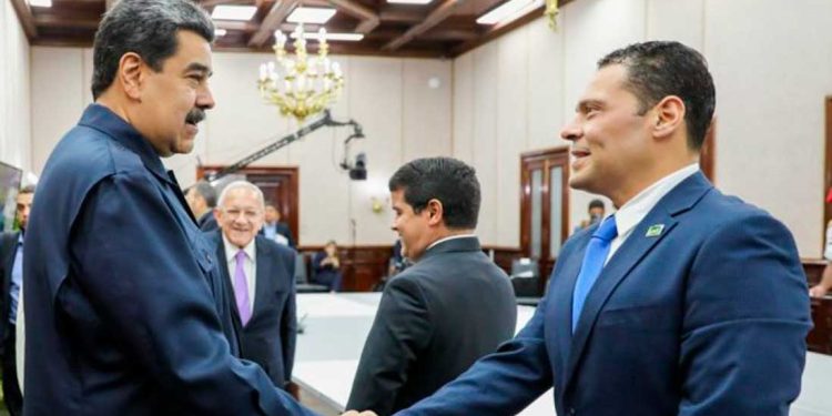 «El diálogo es y será la ruta con sectores de oposición», dice el presidente Maduro