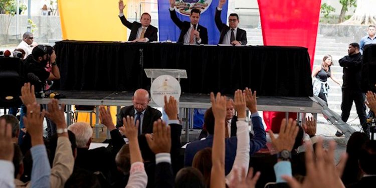 Con 72 votos a favor AD, UNT y PJ alcanzan primer acuerdo para liquidar interinato de Juan Guaidó