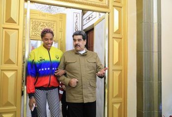 Presidente Maduro recibió a la campeona olímpica Yulimar Rojas