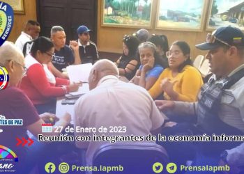 Reunión con integrantes de la economía informal
