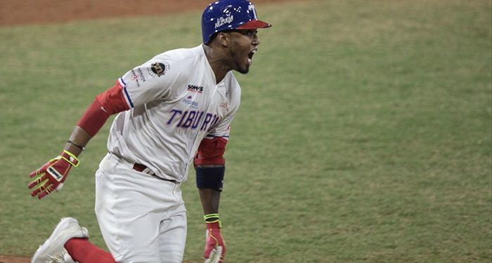 Tiburones logró la paridad en la gran final contra Leones