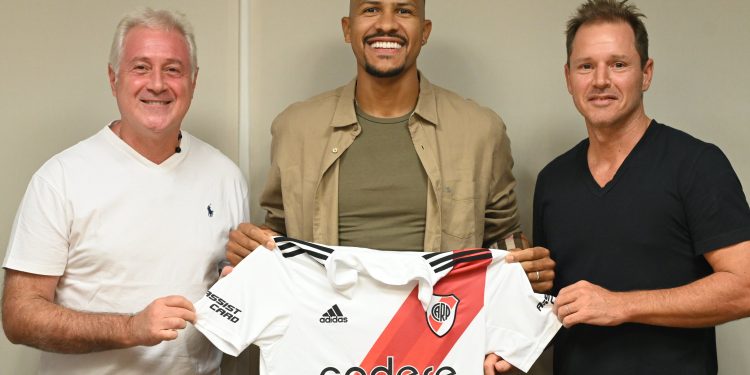 Salomón Rondón firma con el club argentino River Plate