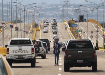 Más de 1.300 vehículos han circulado por puente colombo-venezolano Tienditas