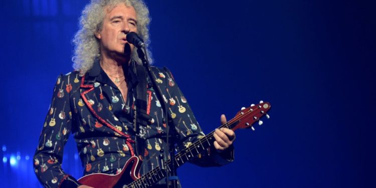 Brian May, guitarrista de «Queen», recibe el título de «caballero» en Reino Unido