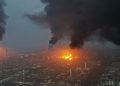 Gran incendio tras explosión en una planta química en China