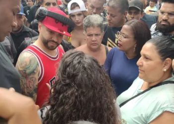 Jóvenes de la comunidad de San Agustín en Caracas rechazaron concierto del cantante Nacho