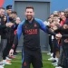 Lionel Messi se sumó a los entrenamientos del PSG: el pasillo de honor de sus compañeros y cuándo volvería a jugar