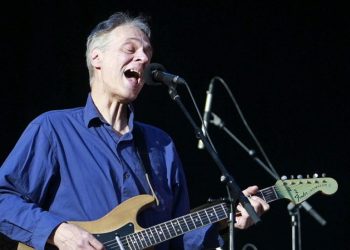 Tom Verlaine, líder de la banda punk Television, muere a los 73 años
