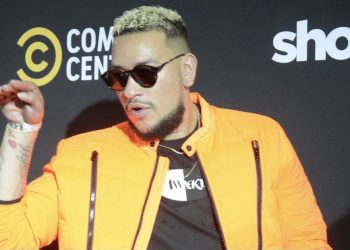 Asesinan a tiros a AKA, uno de los raperos más famosos de Suráfrica