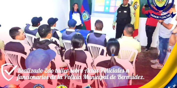 Como parte de las labores de formación que se vienen facilitando a los funcionarios de la Policía municipal,