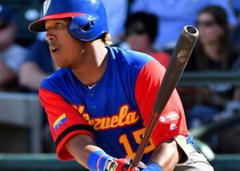 Salvador Pérez será el receptor por Venezuela frente a República Dominicana