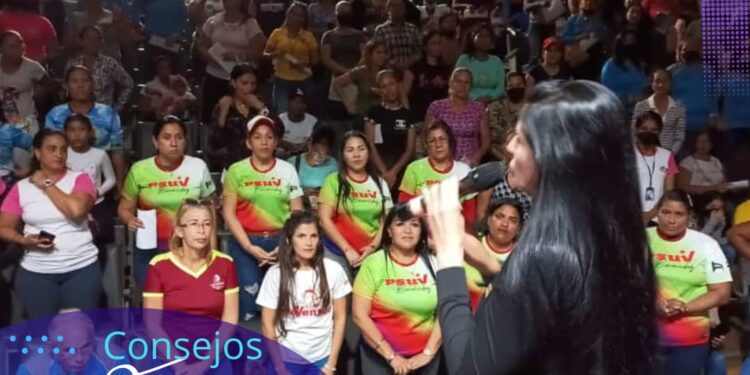 Ante un Ateneo de Carúpano lleno, este viernes se llevó a cabo el proceso de registro y conformación de los Consejos Feministas