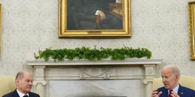 Biden y Scholz discrepan sobre el costo del conflicto ucraniano para Alemania