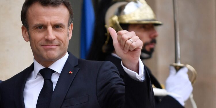 Macron propone una reforma para incluir el derecho al aborto en la Constitución