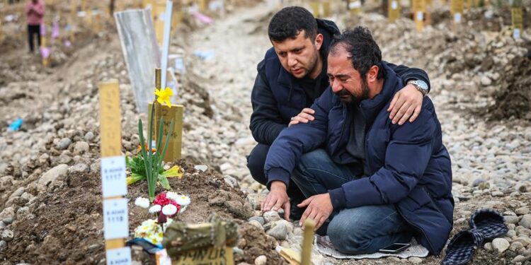 Sube a casi 48.000 el número de muertos de los terremotos en Turquía