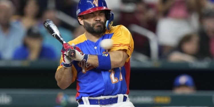 Confirman la fractura de José Altuve y se pierde el inicio de Grandes Ligas