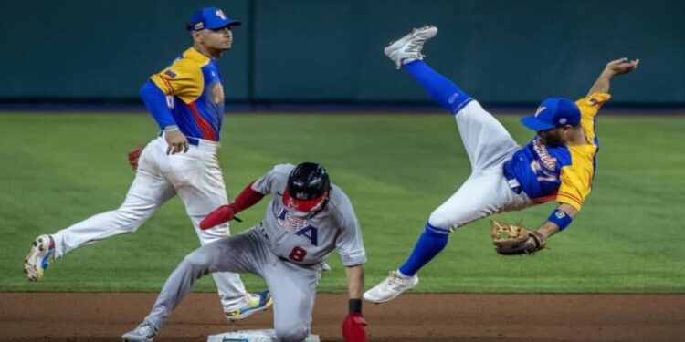 Venezuela quedó eliminada del Clásico Mundial de Béisbol tras perder 9-7 ante Estados Unidos