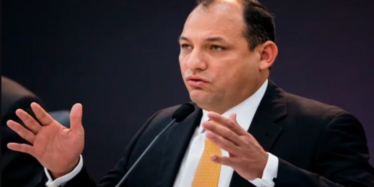 Detenido el diputado Hugbel Roa por la Policía Anticorrupción