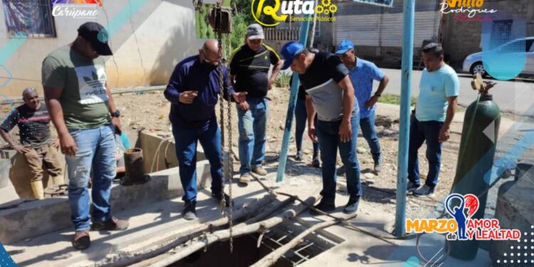 el gobernador Gilberto Pinto y el alcalde Julio Rodríguez, autoridades de MinAguas, Hidrocaribe y la alcaldía, efectuaron un abordaje de inspección, junto con el poder popular, en los sectores: callejones Izaguirre y San Isidro – vía principal de El Muco- donde serán reparados dos colectores de aguas servidas.