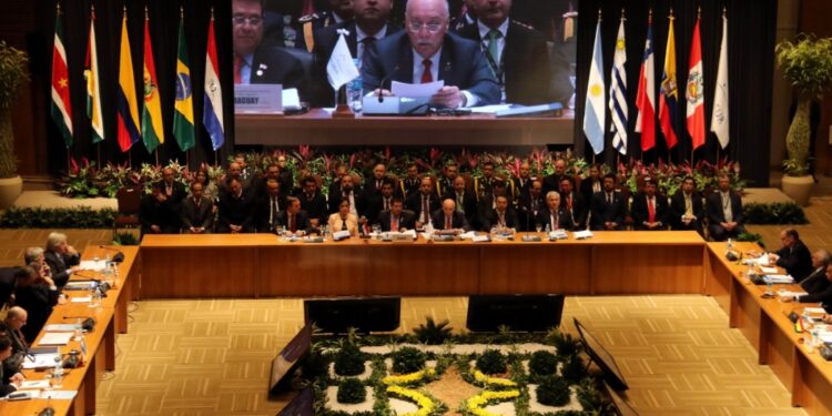 Vicepresidente de la Comisión Europea pide acelerar negociaciones entre Mercosur y la UE