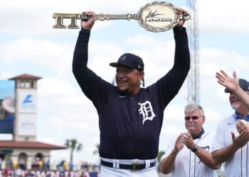 Miguel Cabrera recibió el domingo las llaves de la ciudad de Lakeland
