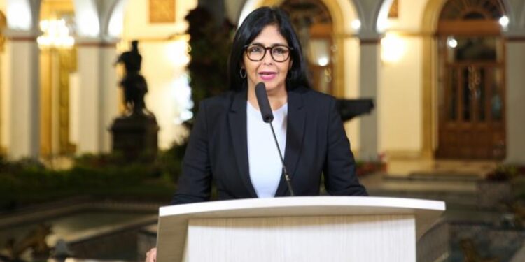 Vicepresidenta Rodríguez: Ingresos en divisas al Estado cayeron 99% entre 2014 y 2020 por bloqueo