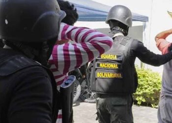 Detenidos funcionarios por presuntos casos de extorsión