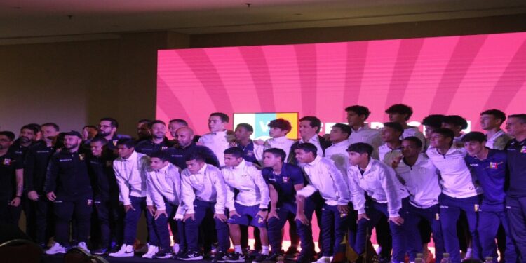 La Vinotinto Sub-17 fue recibida en Caracas por el presidente de la FVF: ¡Bienvenidos mundialistas!