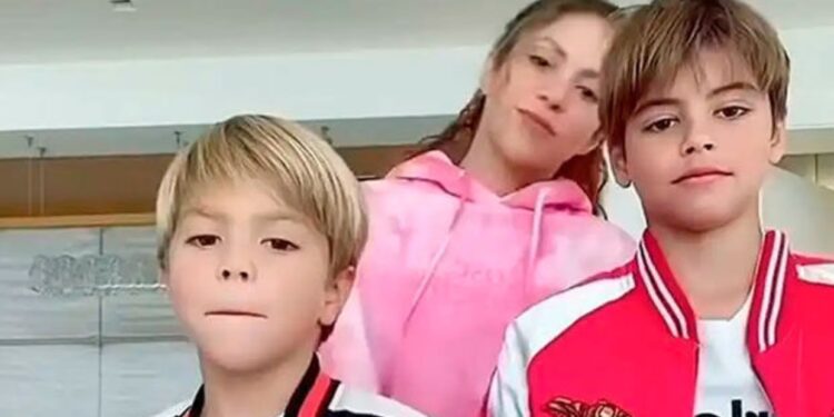 Shakira pide a los medios de comunicación privacidad para sus hijos