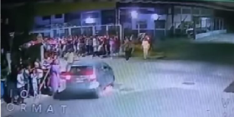 Valencia: Conductor atropelló a fieles durante una procesión del Nazareno