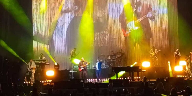 Sin Bandera y Jorge Celedón hicieron historia en el Poliedro con inolvidable concierto