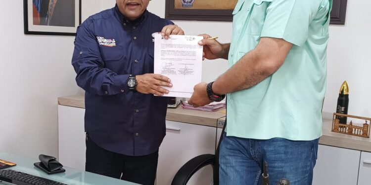 Fontur y transportistas terrestres firman implementación del Pasaje Digital