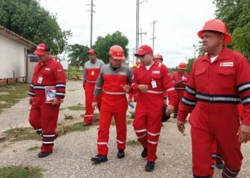 Ministro de Petróleo revisa proyectos en Pdvsa Gas