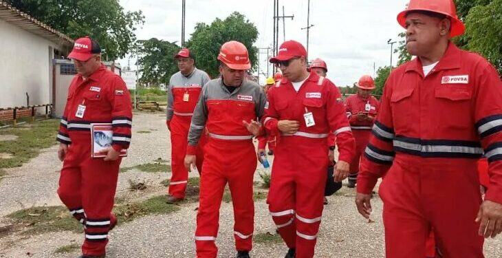 Ministro de Petróleo revisa proyectos en Pdvsa Gas