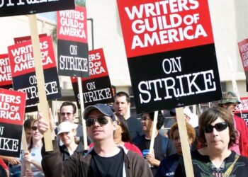 La huelga de guionistas congela «El cuento de la criada» y la precuela de «Juego de Tronos»